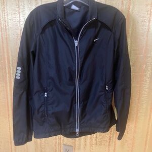 Nike Women’s Black Windbreaker Size M,